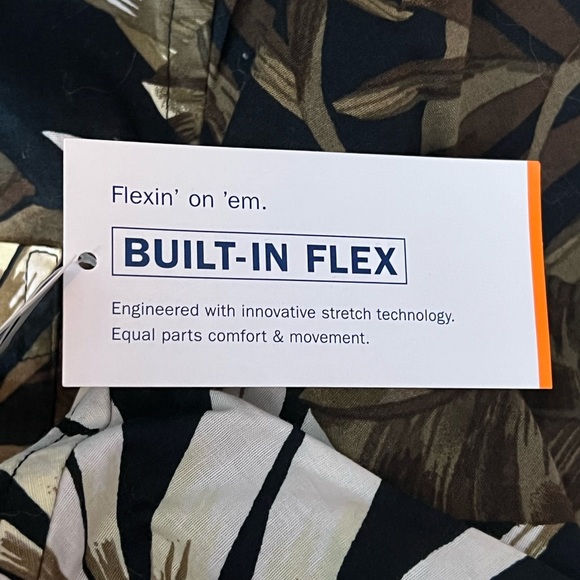 NWT- Old Navy Short Sleeve Button Down - Picture 6 of 6